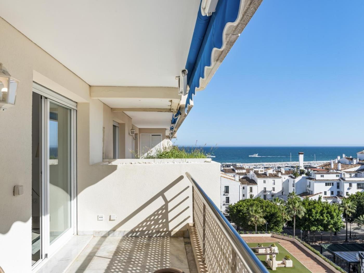 Marina Banus 4 7 L * Marbella